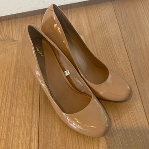Mossimo size 8.5 cream heels